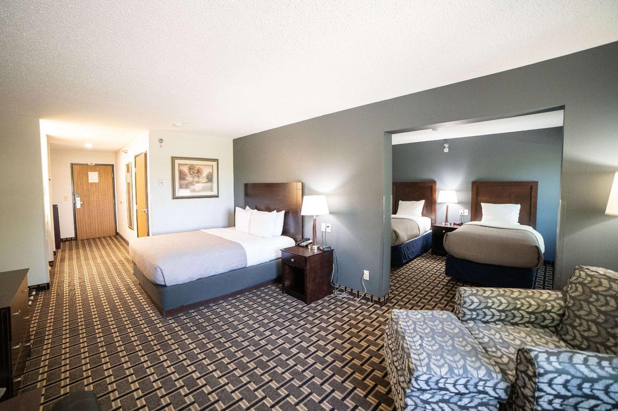 Quality & Near Prairie Lakes Ice Arena Hotel Watertown