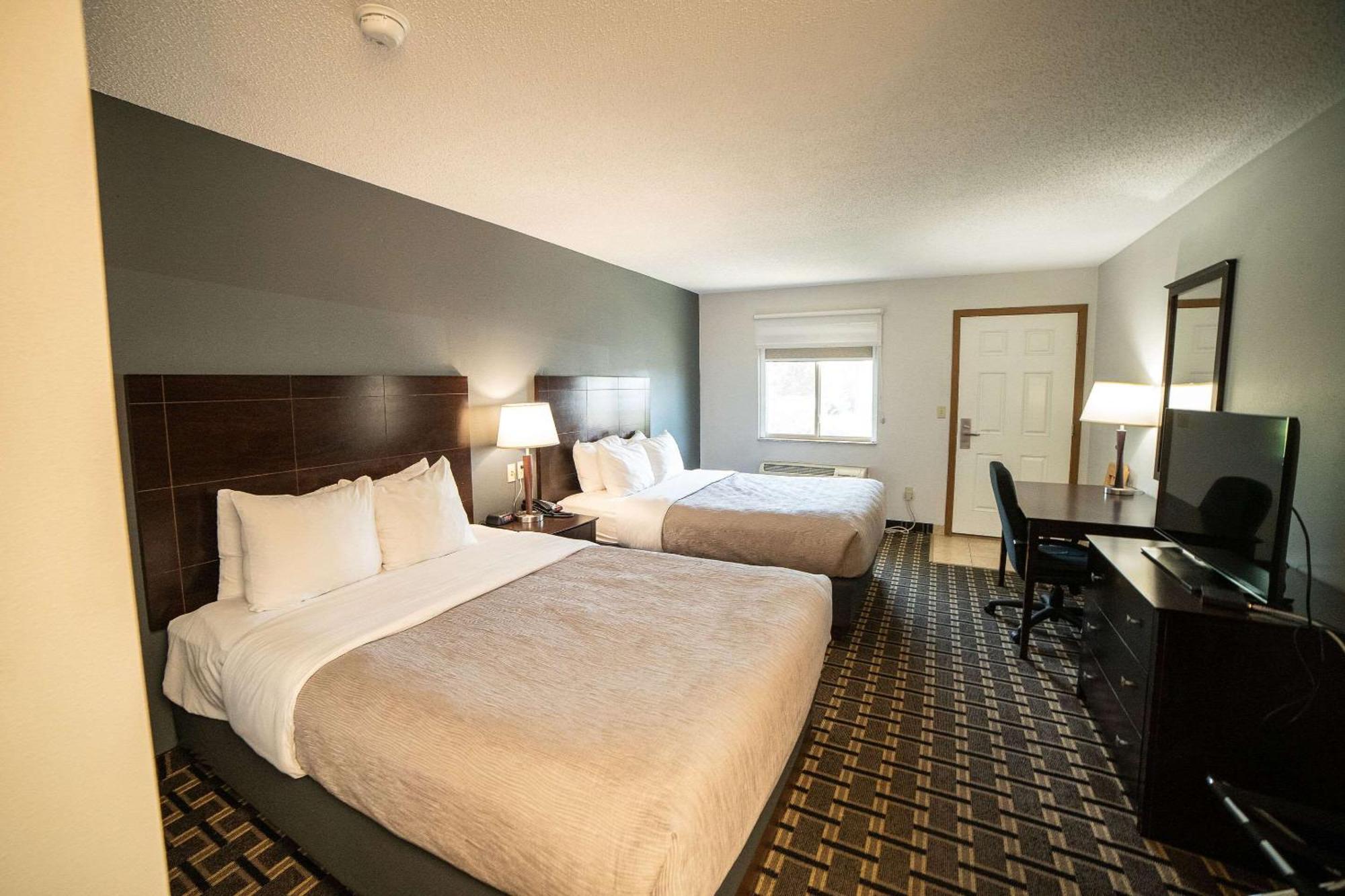 Quality & Near Prairie Lakes Ice Arena Hotel Watertown